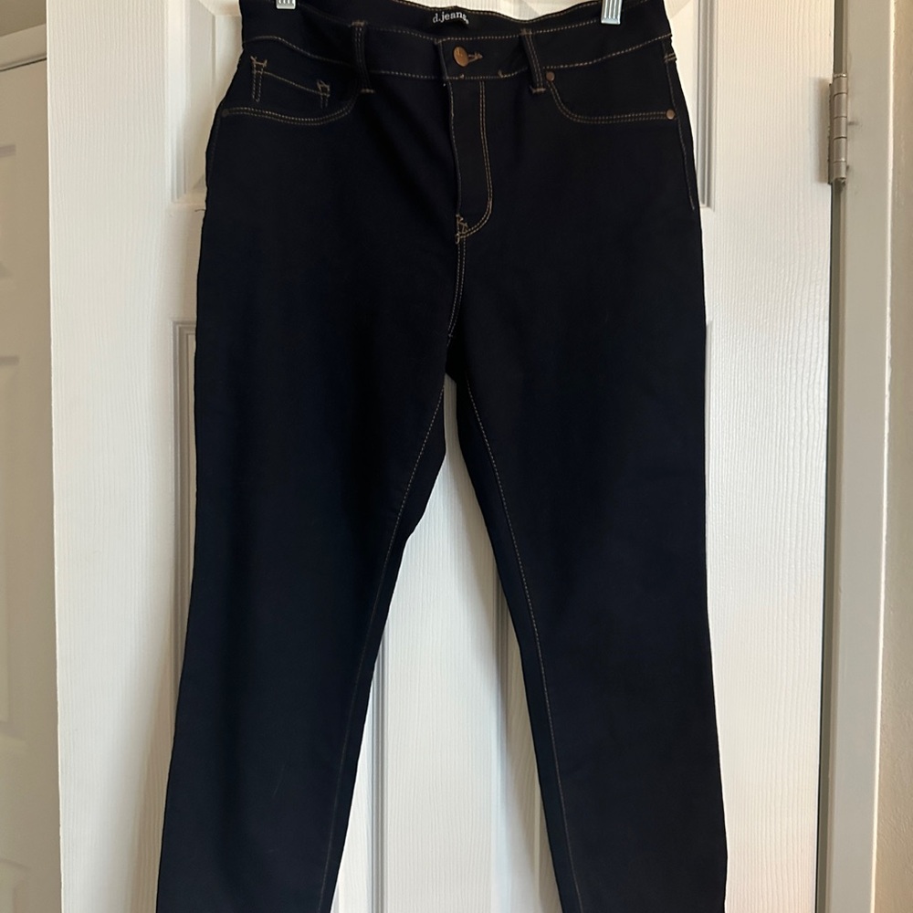 d. jeans Black Straight Leg Women’s Jeans with Contrast Stitching